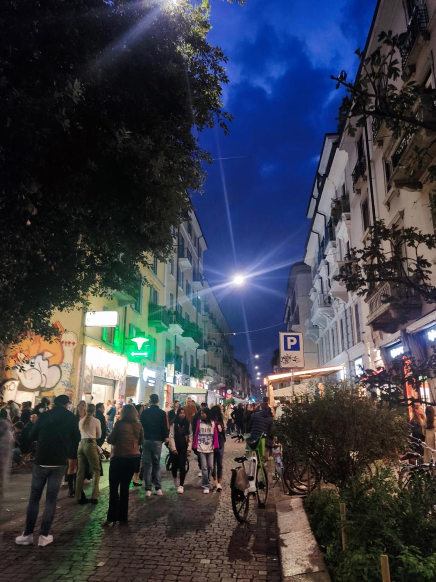 Isola Di Chinatown Bilocale Storico Nel Cuore Di Milano, Comfort E Stile Autentico Con 3 Letti Extra Large Exteriör bild